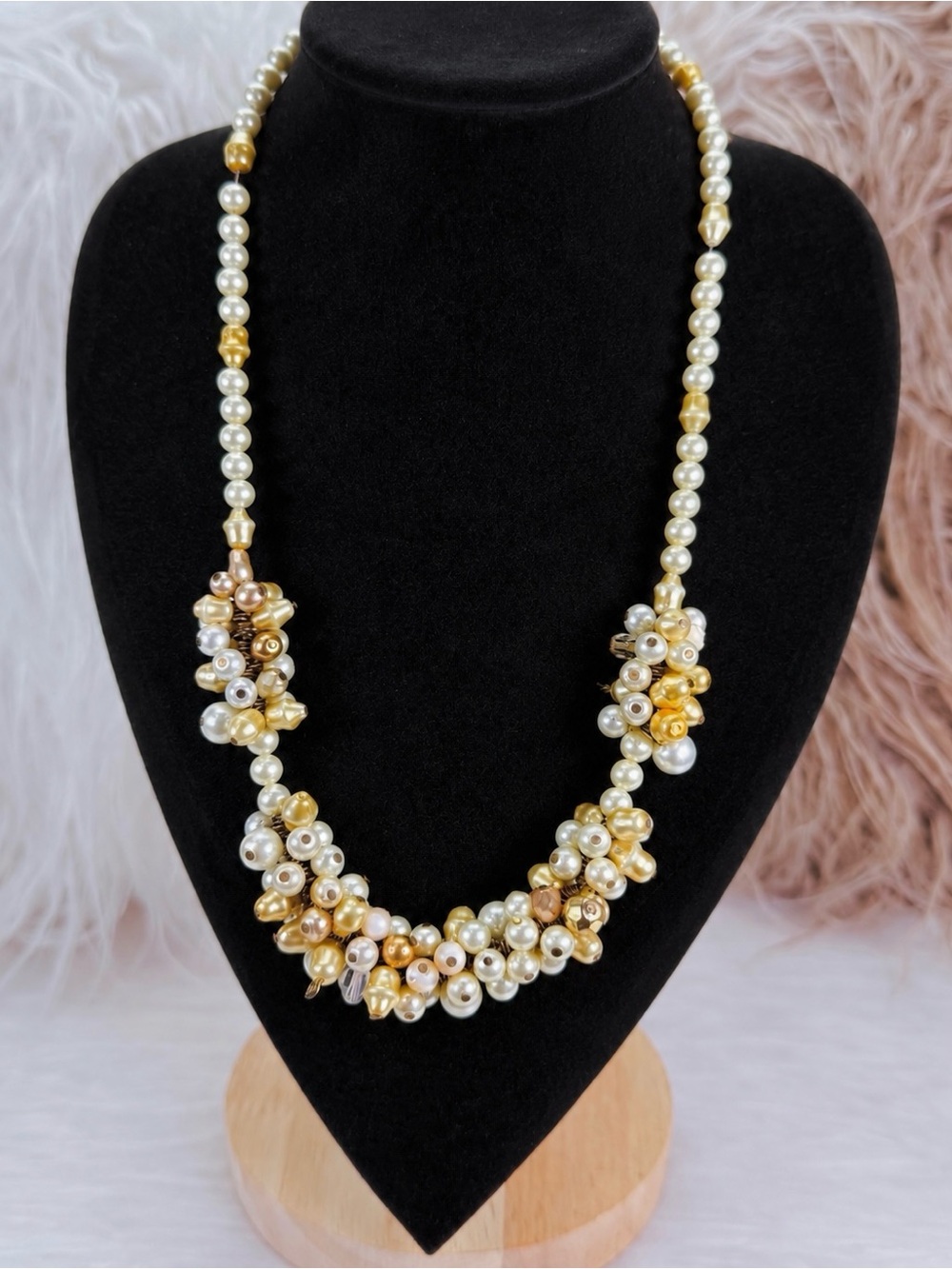 Vintage goldtone faux peal clusters Necklace